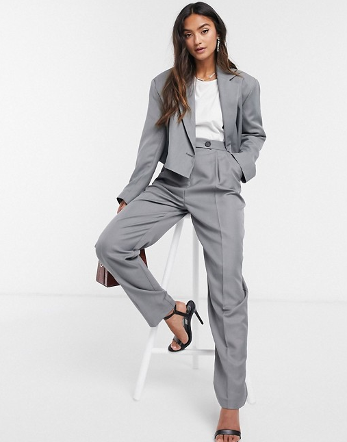 Are You Finding Women’s Suits for Shopping?